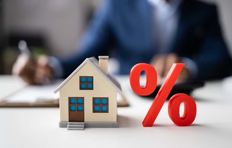 ineterest rate symbole and home